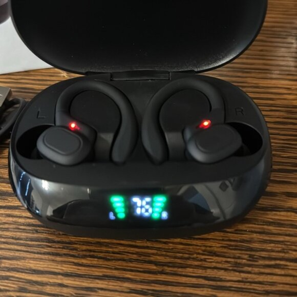 Translator Wireless Earbuds NEW - Picture 5 of 10